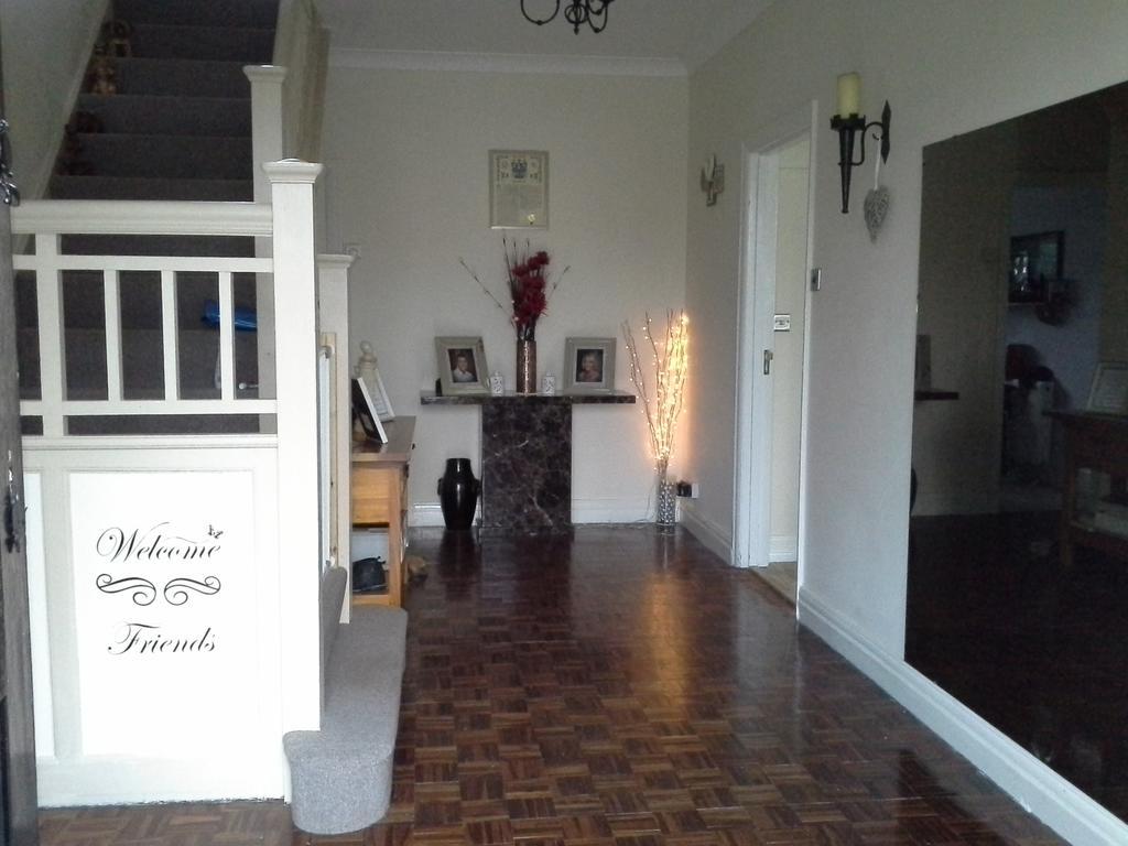 Nest Guesthouse *